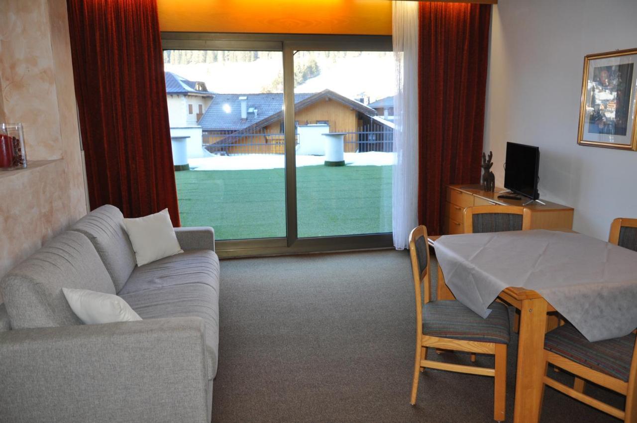 Residence Anda Pozza di Fassa Exteriör bild