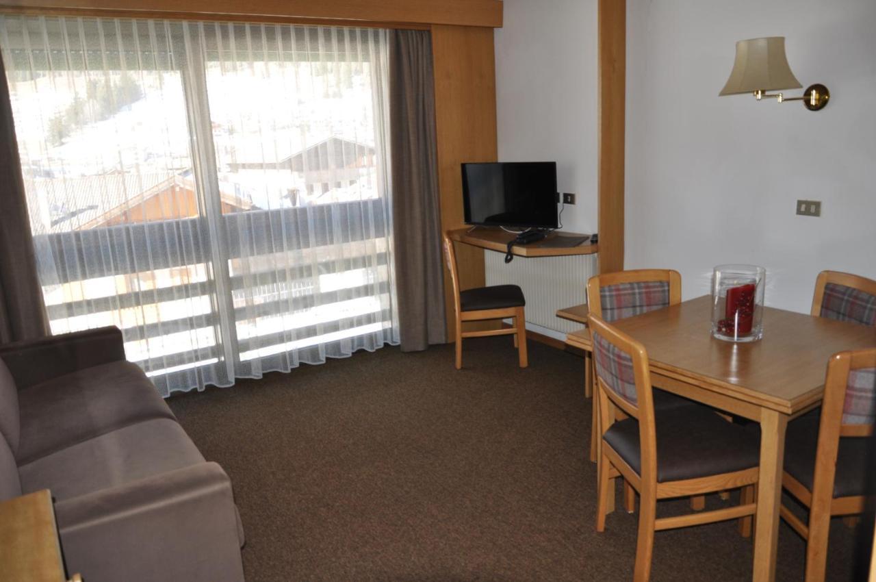 Residence Anda Pozza di Fassa Exteriör bild